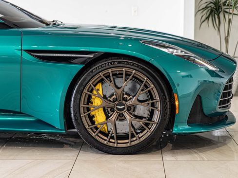 Used 2025 Aston Martin DB12 Convertible RWD image 10