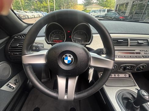 Used 2003 BMW Z4 2.5i RWD image 29