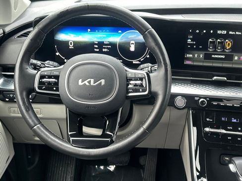Used 2022 Kia Carnival SX Prestige image 15