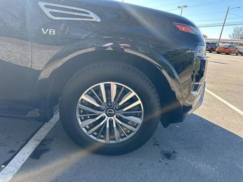 Used 2021 Nissan Armada SL w/ Captain's Chairs Package image 18