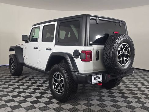 Used 2026 Jeep Wrangler Unlimited Rubicon AWD/4WD image 5