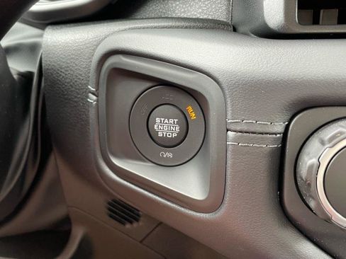 New 2025 Jeep Gladiator Mojave image 29