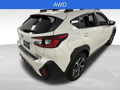 Used 2024 Subaru Crosstrek 2.0i Premium image 3