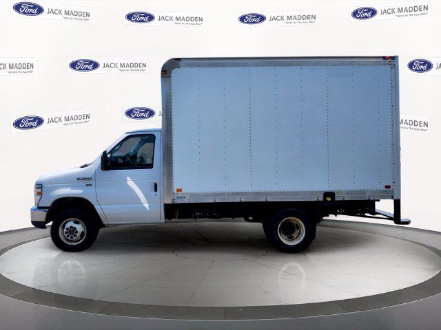 Used 2015 Ford E-350 and Econoline 350 Super Duty w/ Power Windows & Locks Group RWD image 2