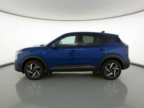 Used 2025 Nissan Kicks SV FWD image 5