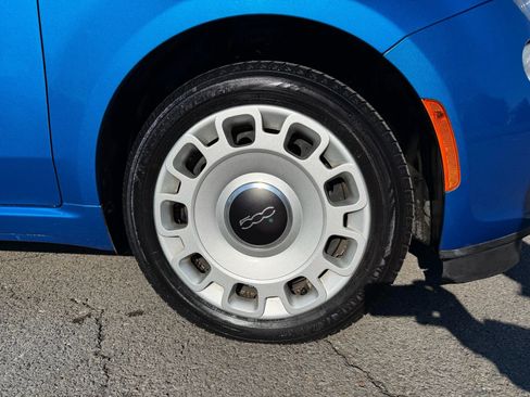 Used 2015 FIAT 500 Pop image 10
