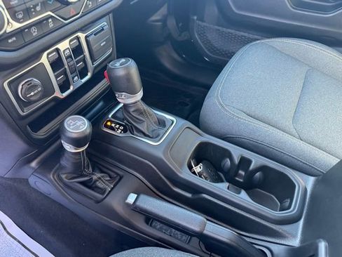 Certified 2025 Jeep Wrangler Sport S image 18