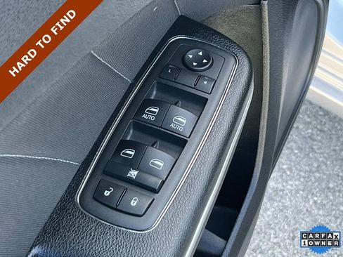 Used 2023 Dodge Charger SXT image 33