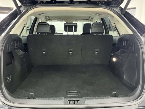 Used 2024 Ford Edge Titanium image 20