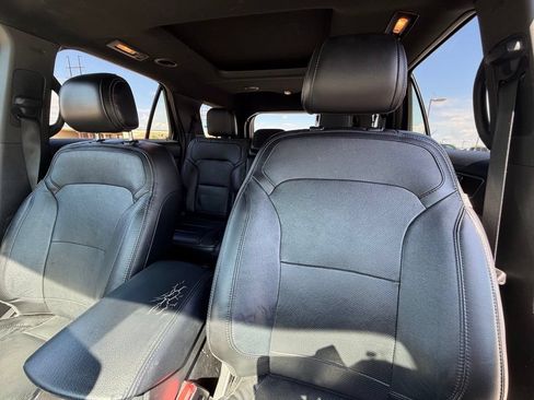 Used 2017 Ford Explorer Limited AWD/4WD image 12