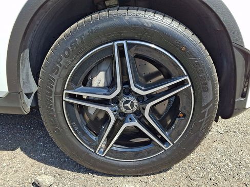 Used 2022 Mercedes-Benz GLC 300 4MATIC image 8