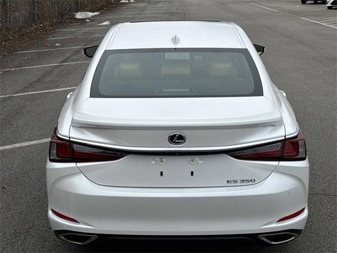 Certified 2024 Lexus ES 350 w/ Premium Package image 6