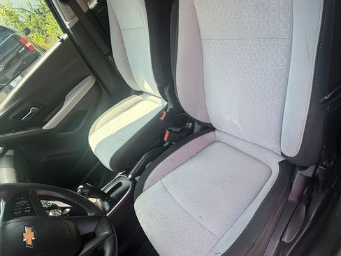 Used 2020 Chevrolet Trax LS w/ Tint and Cruise Package FWD image 7