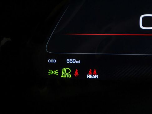 Used 2025 Ferrari Purosangue AWD/4WD image 30