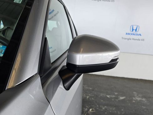 Used 2024 Honda HR-V LX image 15