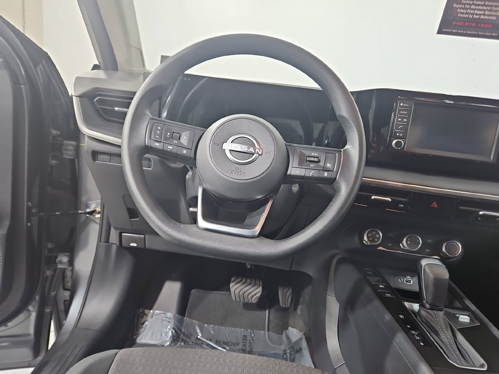 Certified 2025 Nissan Kicks S AWD/4WD image 15