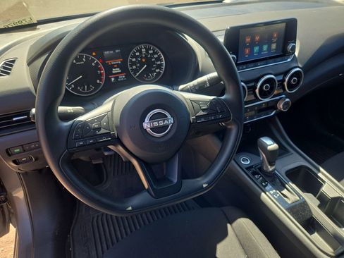 Used 2025 Nissan Sentra S FWD image 17