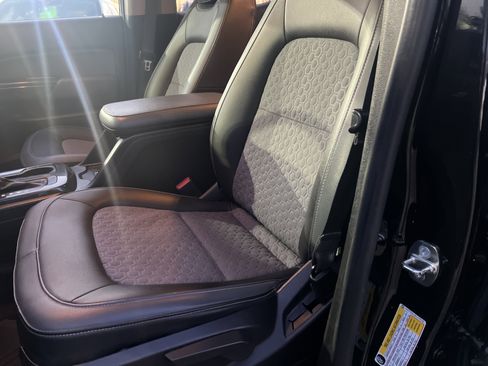 Used 2019 Chevrolet Colorado Z71 image 9