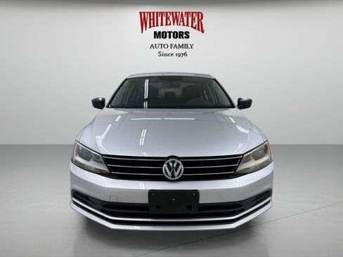 Used 2015 Volkswagen Jetta SE FWD image 6