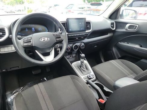 Certified 2023 Hyundai Venue SEL FWD image 10
