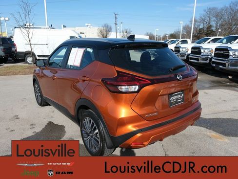 Used 2023 Nissan Kicks SV FWD image 9