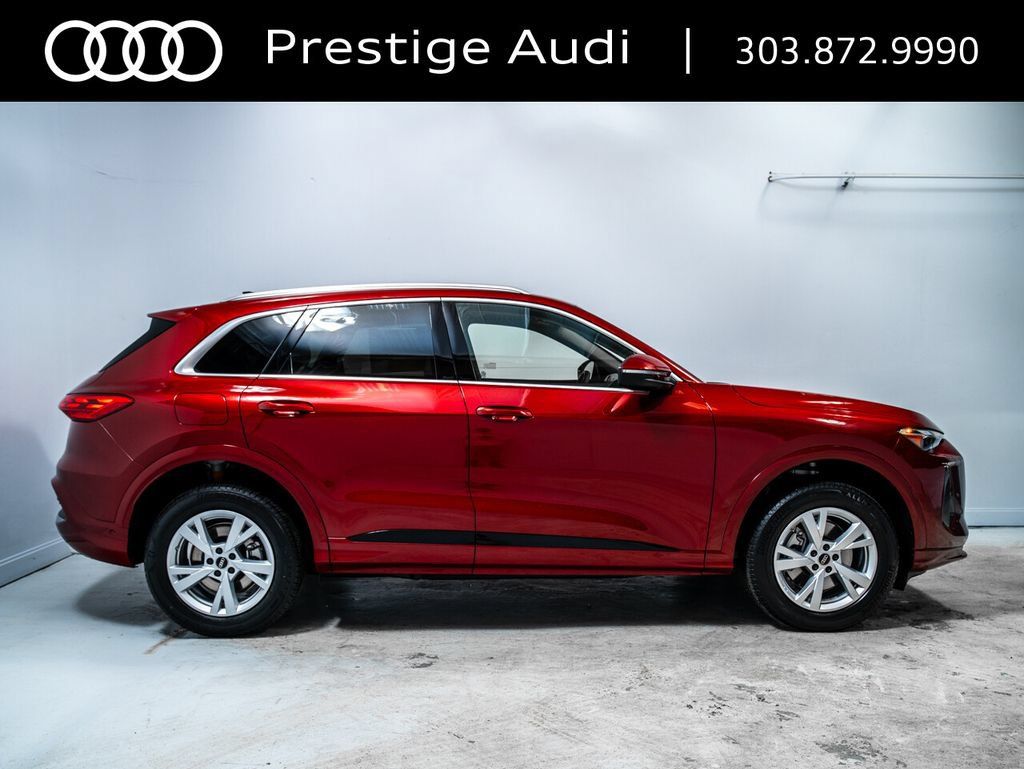 Used 2025 Audi Q5 Premium w/ Convenience Package AWD/4WD image 9