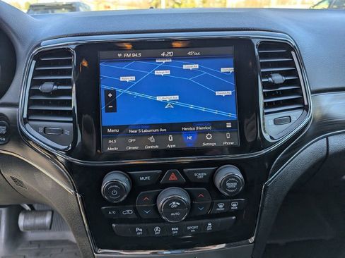 Used 2021 Jeep Grand Cherokee Limited AWD/4WD image 22