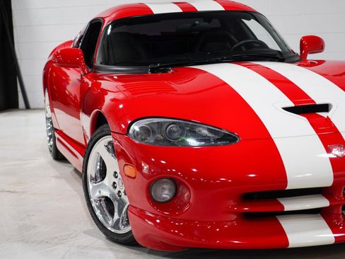 Used 2002 Dodge Viper GTS image 25
