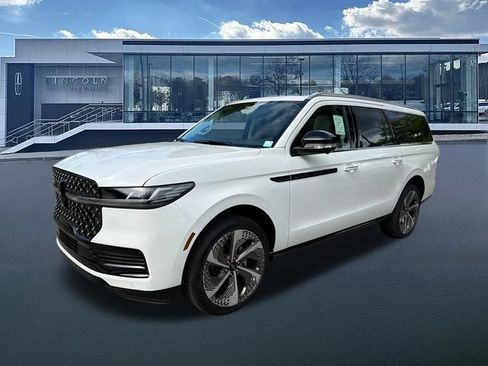 New 2027 Lincoln Navigator L Black Label AWD/4WD image 3