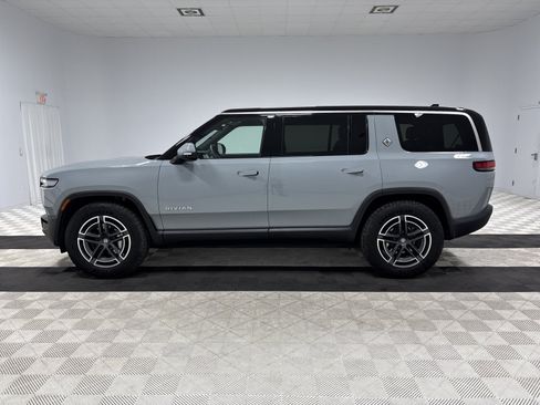 Used 2025 Rivian R1S Adventure AWD/4WD image 2