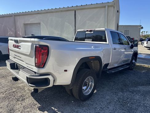 Used 2022 GMC Sierra 3500 Denali w/ Denali Ultimate Package image 2
