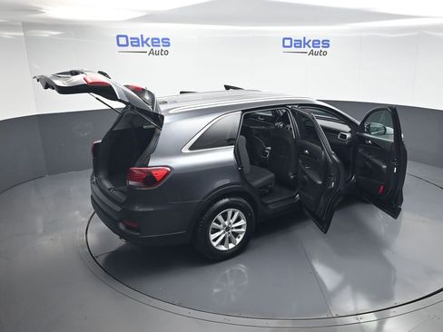 Used 2020 Kia Sorento LX w/ LX I4 Convenience Package AWD/4WD image 57