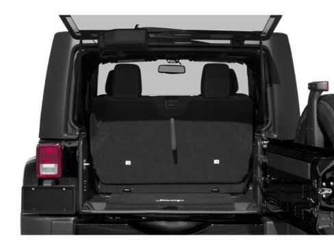 Used 2017 Jeep Wrangler Sahara w/ Connectivity Group AWD/4WD image 15