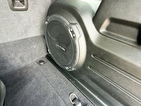 Used 2021 Jeep Wrangler Unlimited Sahara w/ Cold Weather Group AWD/4WD image 31