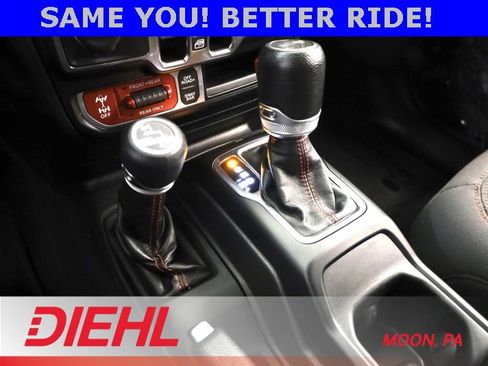 Used 2022 Jeep Wrangler Unlimited Rubicon w/ LED Lighting Group image 24