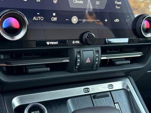 Certified 2024 Lexus GX 550 image 25