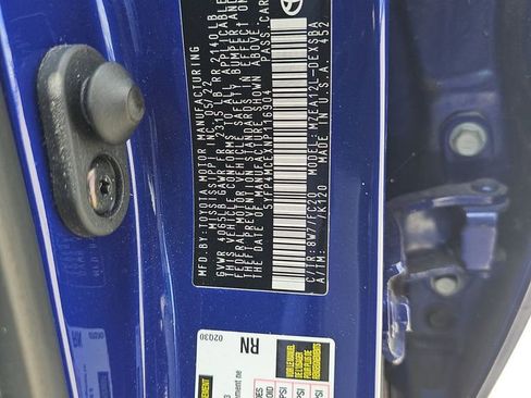 Used 2022 Toyota Corolla SE w/ SE Premium Package image 19