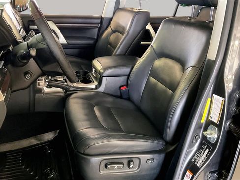 Used 2018 Toyota Land Cruiser AWD/4WD image 7