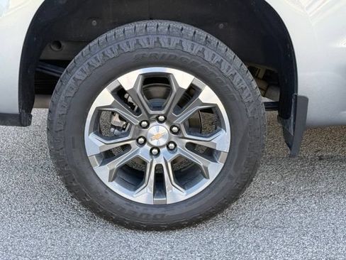 Certified 2025 Chevrolet Silverado 1500 High Country w/ Z71 Off-Road Package AWD/4WD image 17