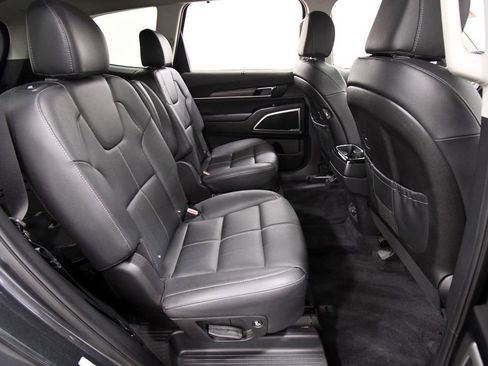 Certified 2021 Kia Telluride EX w/ EX Premium Package AWD/4WD image 18