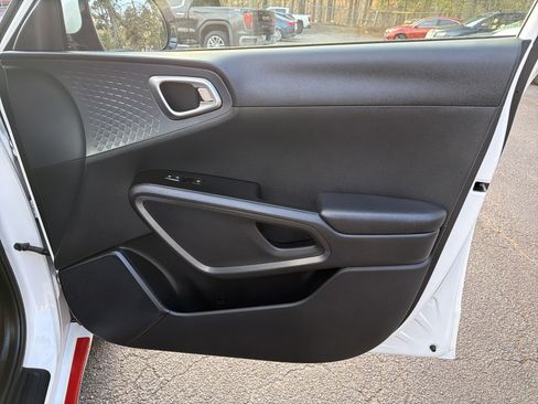 Used 2020 Kia Soul GT-Line w/ GT 2.0L Power Sunroof Package FWD image 13