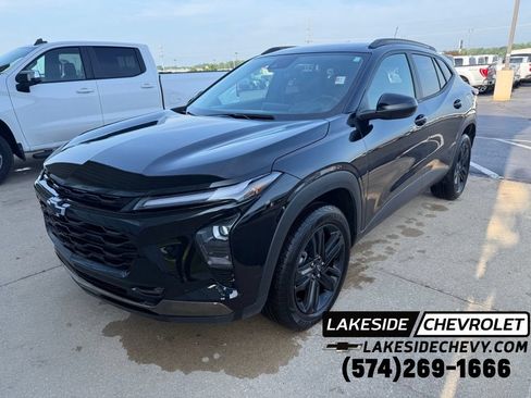 Used 2024 Chevrolet Trax ACTIV w/ Driver Confidence Package FWD image 1