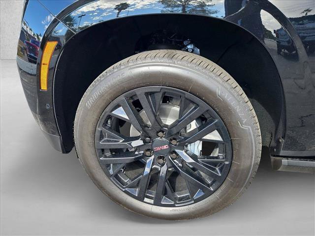 New 2026 GMC Yukon Denali w/ Sun & Power Step Package AWD/4WD image 10