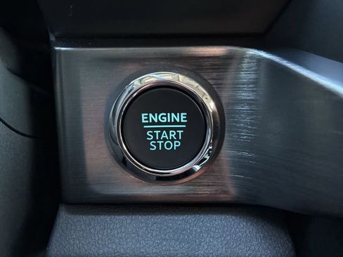 Used 2025 Ford F250 Lariat w/ Lariat Ultimate Package image 46