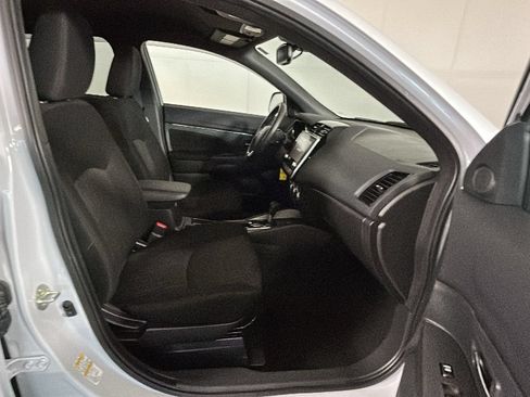 Used 2024 Mitsubishi Outlander Sport AWD image 33