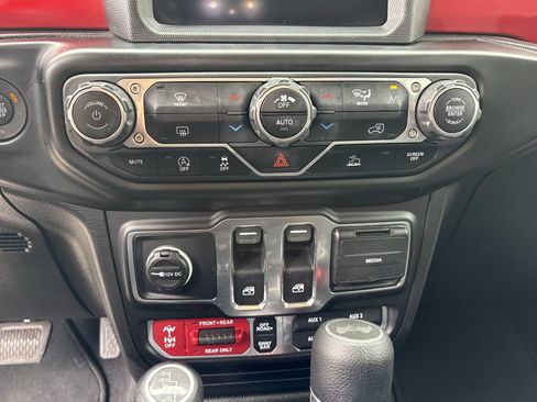 Used 2021 Jeep Wrangler Rubicon AWD/4WD image 20
