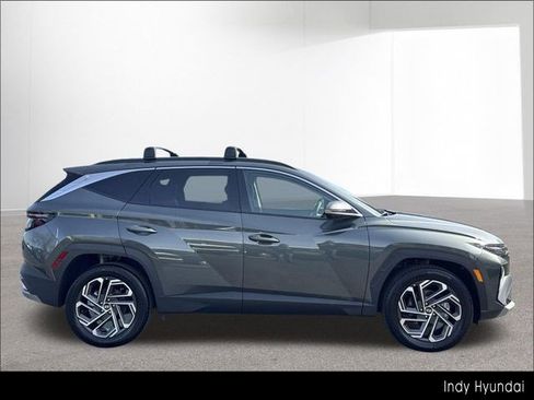 Certified 2025 Hyundai Tucson Limited image 33