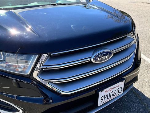 Used 2017 Ford Edge Titanium w/ Technology Package image 29