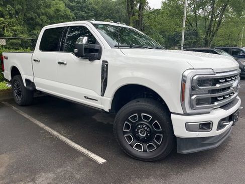Used 2024 Ford F350 Platinum AWD/4WD image 2