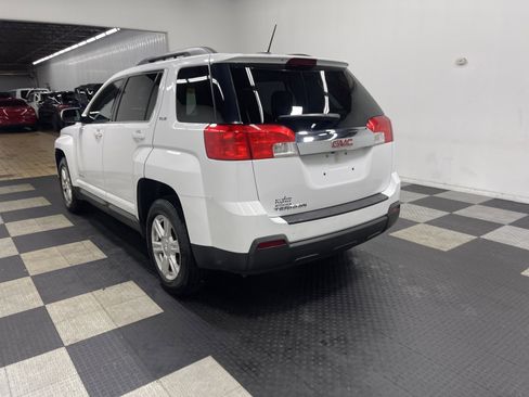 Used 2015 GMC Terrain SLE w/ Convenience Package FWD image 2